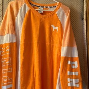 VS PINK OVERSIZED VARSITY SWEATSHIRT